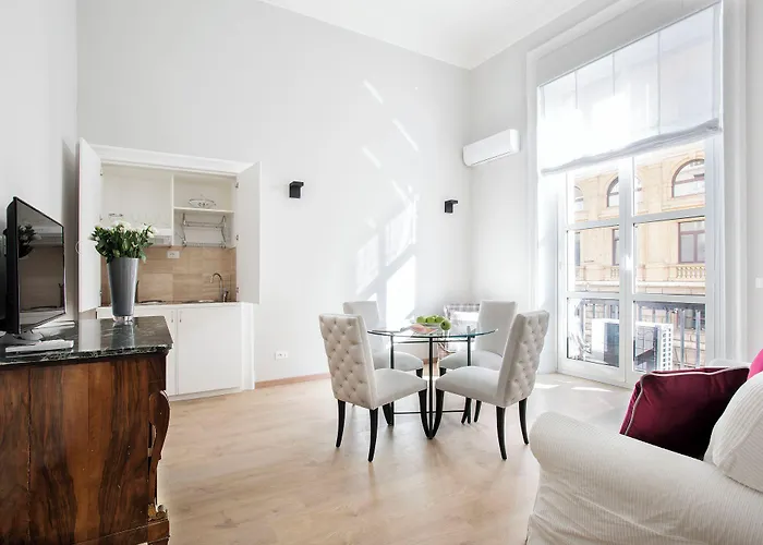Prestigious Via Barberini Apartman